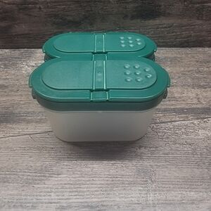 Vintage Tupperware Modular Mates Spice Shakers set of 2w/Green Lids 1843